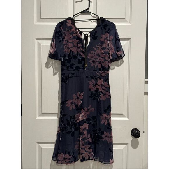 NWOT Sam Edelman Burnout Flutter Sleeves Velvet Floral Flare Sheath Hem Dress 4 - Picture 2 of 16